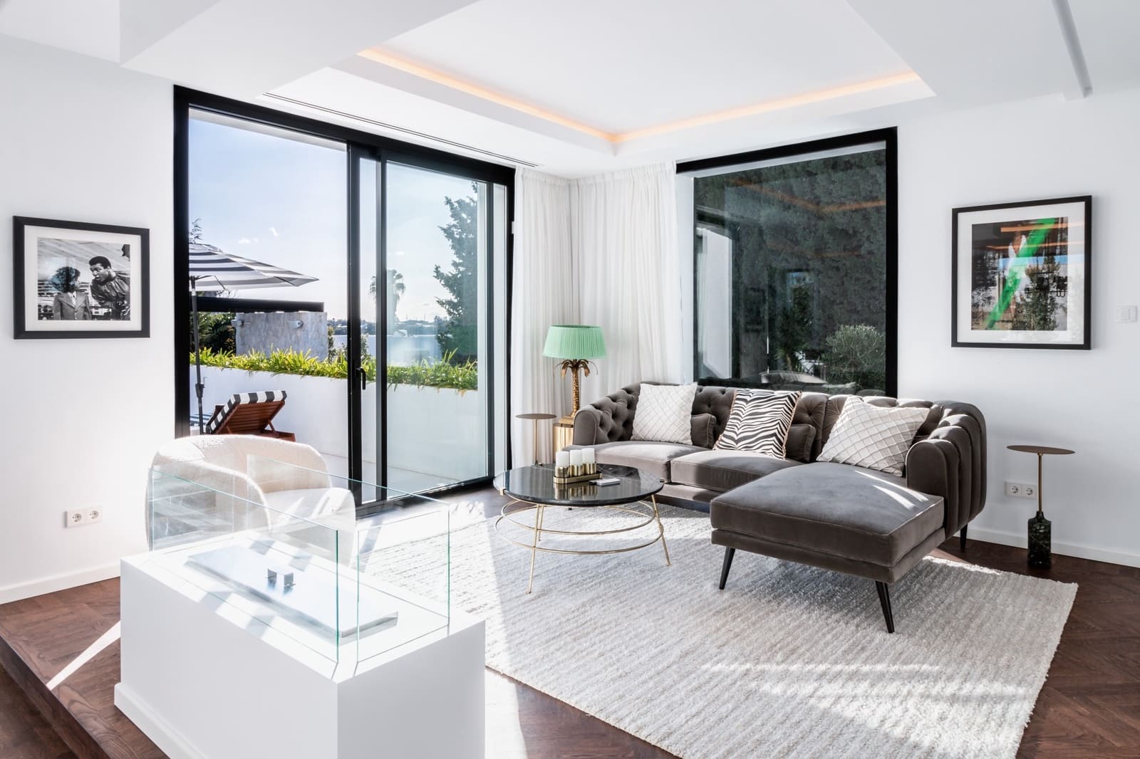 5 soverom Villa til salgs i Nueva Andalucia med svømmebasseng garasje - € 3 995 000 (Ref: 10001820)