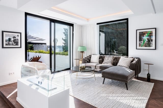 5 soverom Villa til salgs i Nueva Andalucia, Marbella med svømmebasseng garasje - € 3 995 000 (Ref: 10001820)