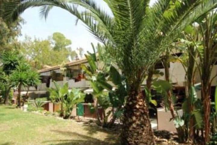 2 quarto Apartamento para venda em Puerto Banus com piscina - 475 000 € (Ref: 10001823)