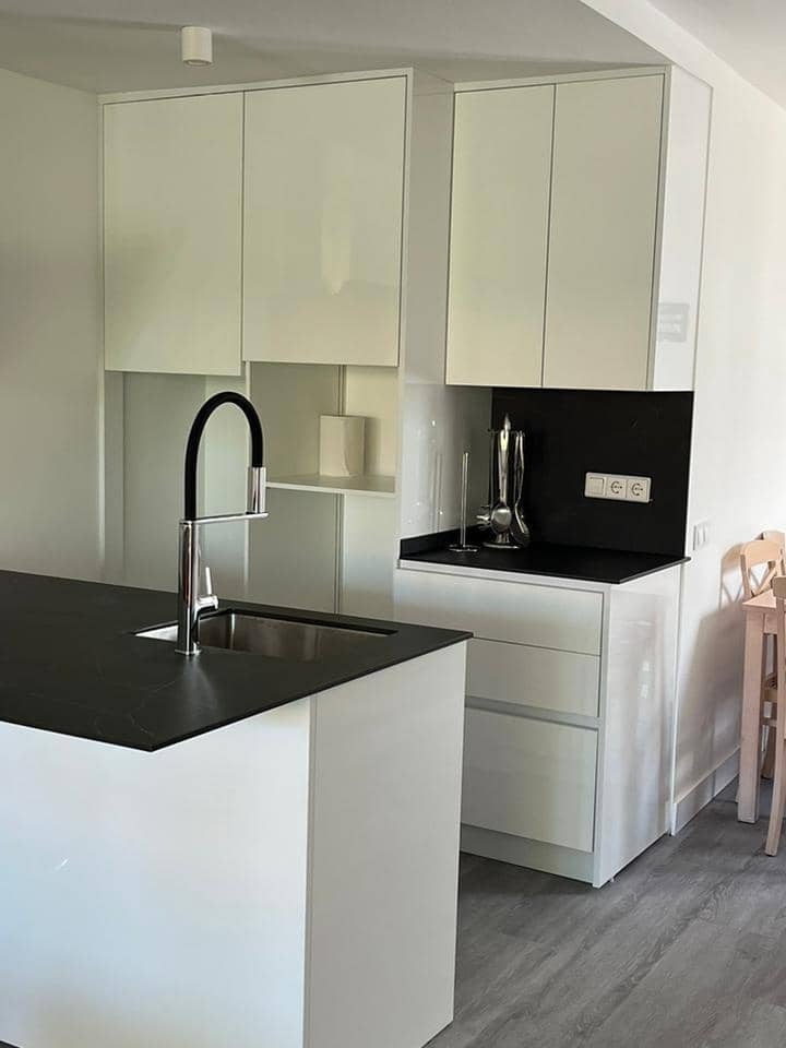 2 quarto Apartamento para venda em Puerto Banus com piscina - 475 000 € (Ref: 10001823)