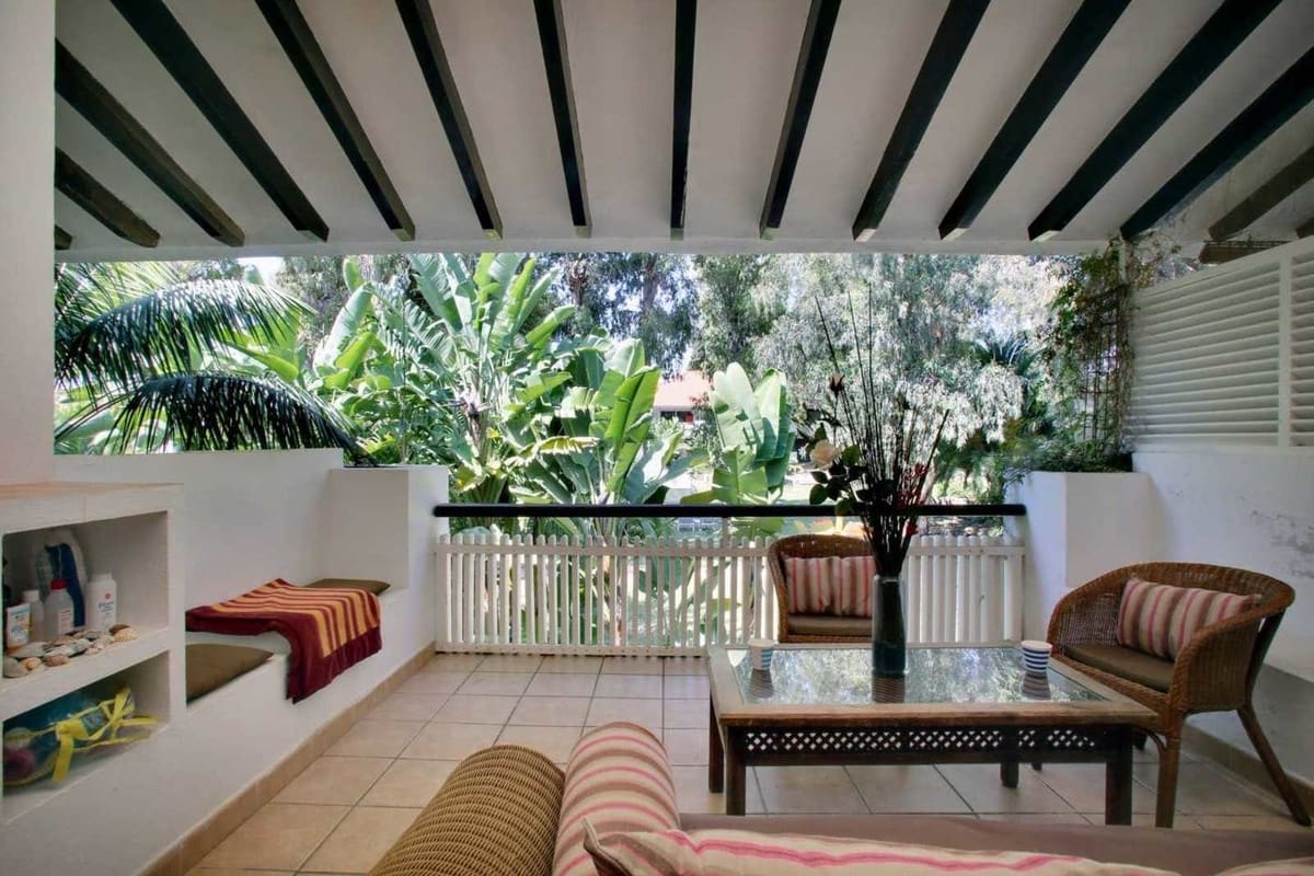 2 quarto Apartamento para venda em Puerto Banus com piscina - 475 000 € (Ref: 10001823)