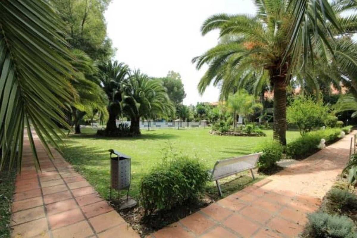 2 quarto Apartamento para venda em Puerto Banus com piscina - 475 000 € (Ref: 10001823)
