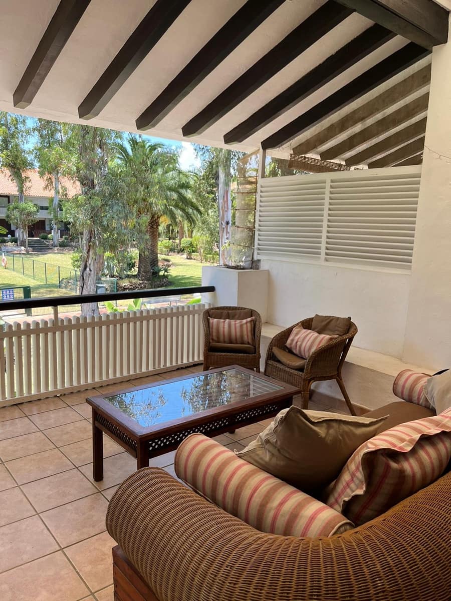 2 quarto Apartamento para venda em Puerto Banus com piscina - 475 000 € (Ref: 10001823)