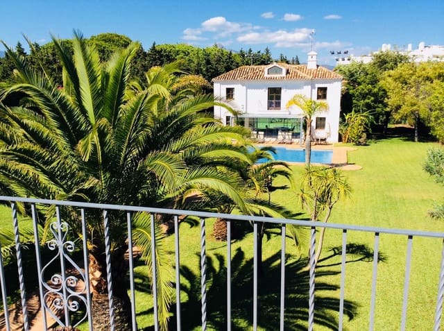 6 Zimmer Villa zu verkaufen in Guadalmina Baja, Marbella mit Pool Garage - 4.900.000 € (Ref: 10001826)