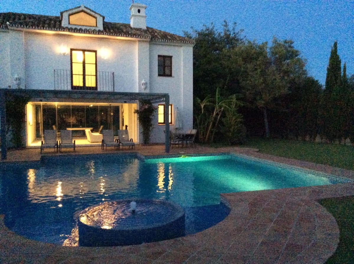 6 Zimmer Villa zu verkaufen in Guadalmina mit Pool Garage - 4.900.000 € (Ref: 10001826)