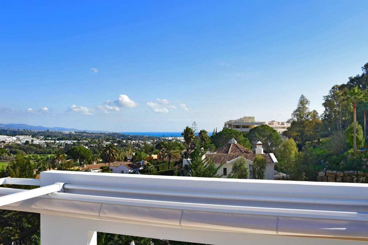 7 soverom Villa til salgs i Nueva Andalucia med svømmebasseng garasje - € 4 400 000 (Ref: 10001827)