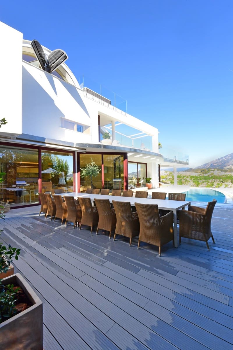 7 soverom Villa til salgs i Nueva Andalucia med svømmebasseng garasje - € 4 400 000 (Ref: 10001827)