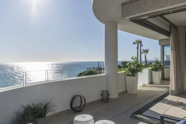 Apartamento de 3 habitaciones en Mijas Costa, Mijas en venta con piscina garaje - 895.000 € (Ref: 10001832)