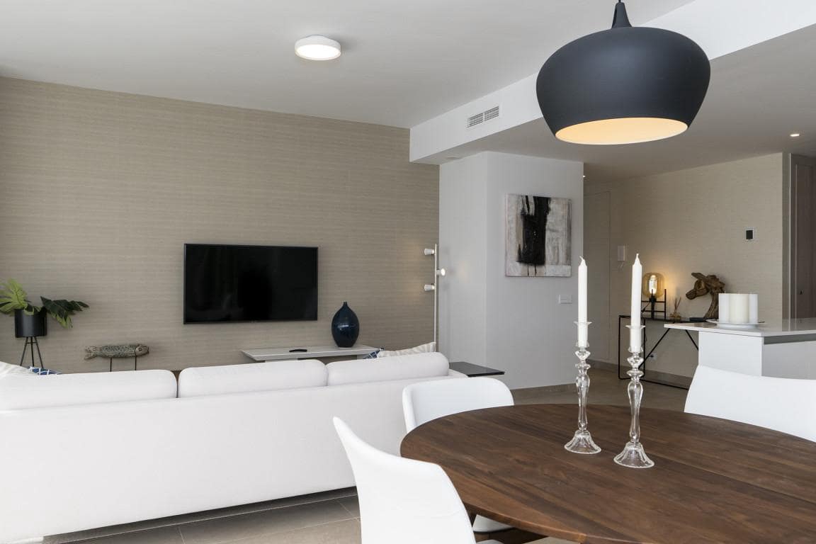 Apartamento de 3 habitaciones en Mijas Costa en venta con piscina garaje - 895.000 € (Ref: 10001832)