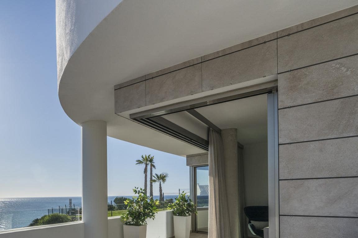 Apartamento de 3 habitaciones en Mijas Costa en venta con piscina garaje - 895.000 € (Ref: 10001832)