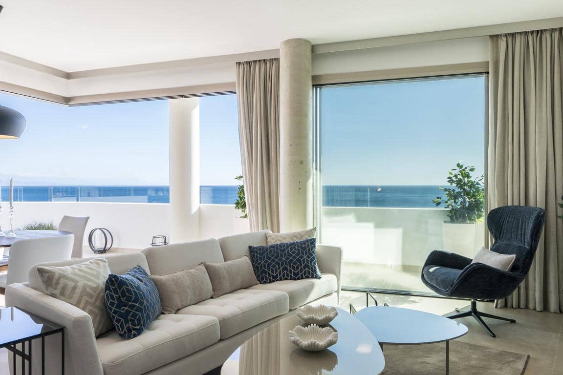 Apartamento de 3 habitaciones en Mijas Costa en venta con piscina garaje - 895.000 € (Ref: 10001832)