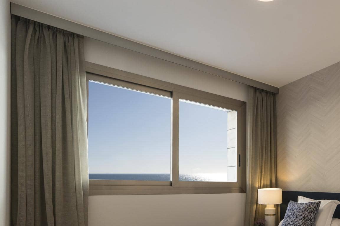 Apartamento de 3 habitaciones en Mijas Costa en venta con piscina garaje - 895.000 € (Ref: 10001832)