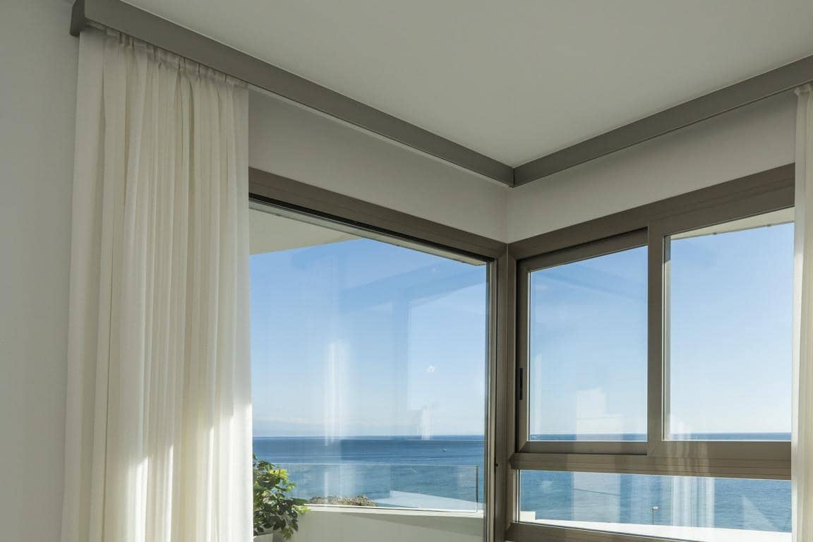 Apartamento de 3 habitaciones en Mijas Costa en venta con piscina garaje - 895.000 € (Ref: 10001832)