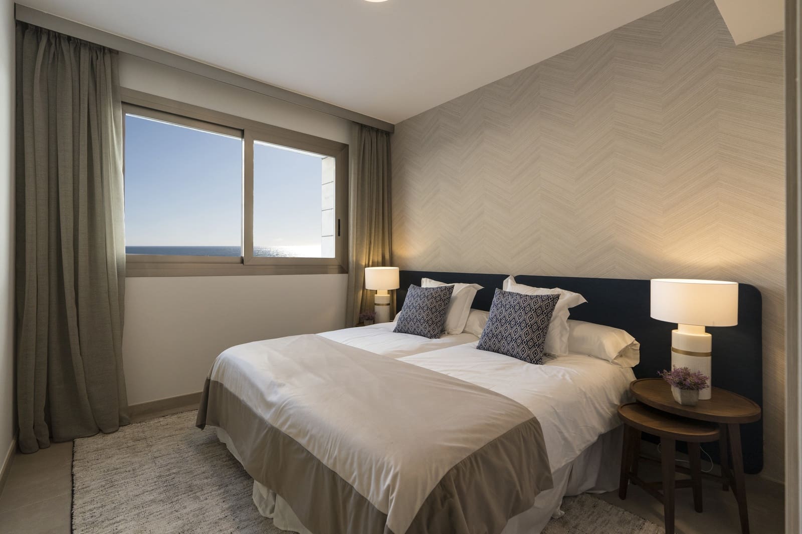 Apartamento de 3 habitaciones en Mijas Costa en venta con piscina garaje - 895.000 € (Ref: 10001832)
