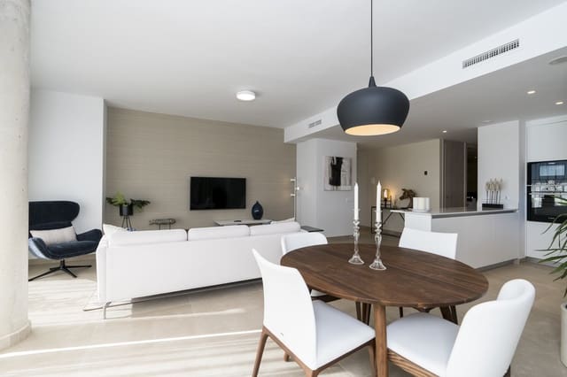 Apartamento de 3 habitaciones en Mijas Costa, Mijas en venta con piscina garaje - 895.000 € (Ref: 10001832)
