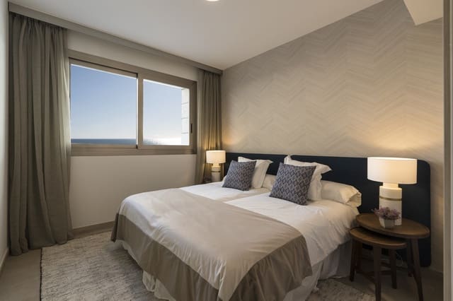Apartamento de 3 habitaciones en Mijas Costa, Mijas en venta con piscina garaje - 895.000 € (Ref: 10001832)
