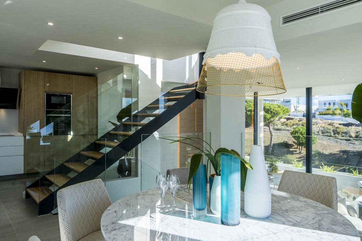 3 bedroom Villa for sale in Marbella with pool garage - € 980,000 (Ref: 10001833)