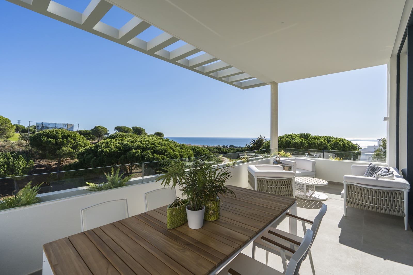 3 bedroom Villa for sale in Marbella with pool garage - € 980,000 (Ref: 10001833)