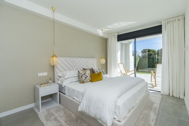 3 sypialnia Willa na sprzedaż w Marbella z basenem garażem - 980 000 € (Ref: 10001833)