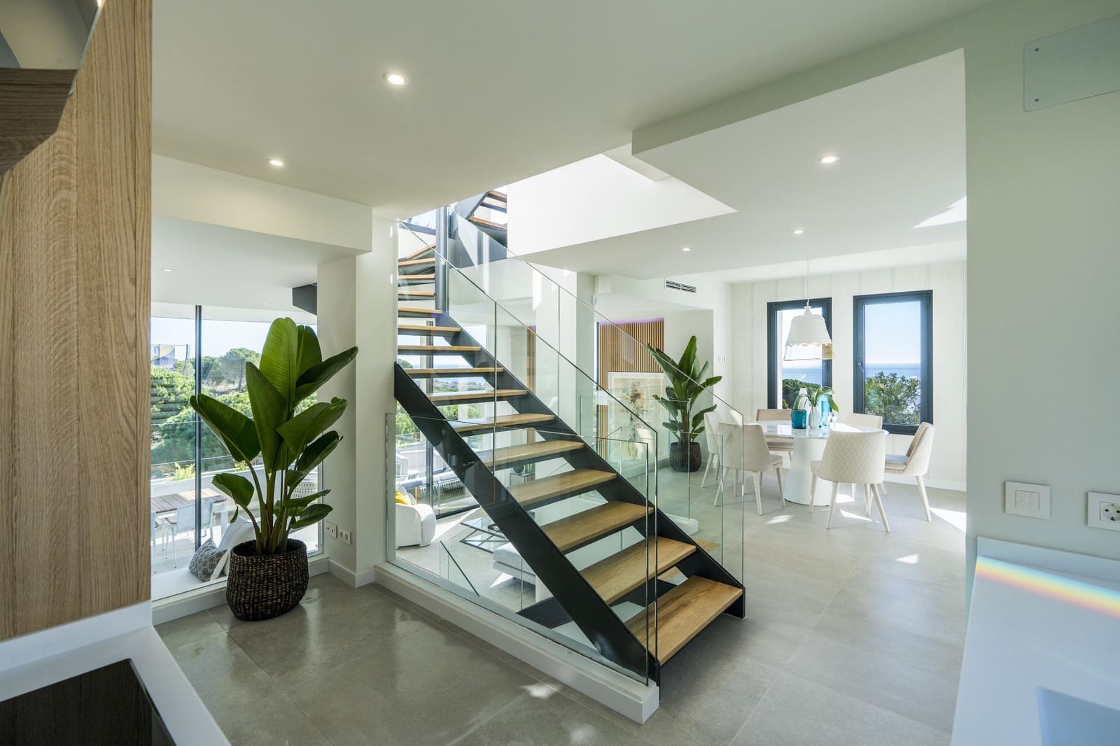 3 bedroom Villa for sale in Marbella with pool garage - € 980,000 (Ref: 10001833)