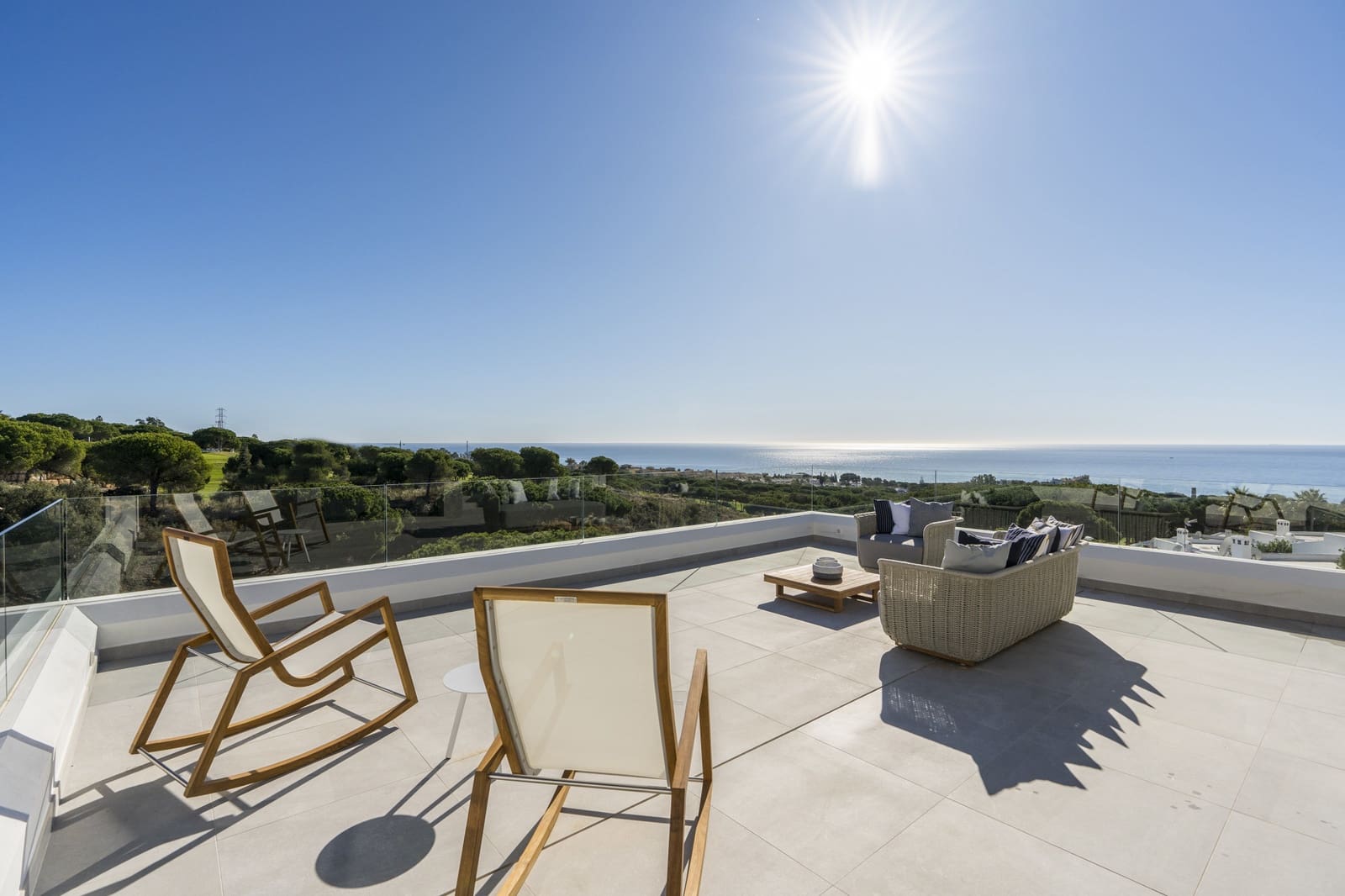 3 bedroom Villa for sale in Marbella with pool garage - € 980,000 (Ref: 10001833)