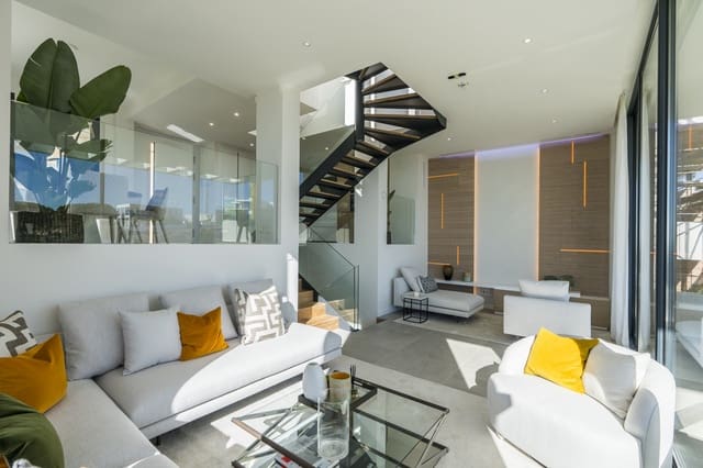 3 sypialnia Willa na sprzedaż w Marbella z basenem garażem - 980 000 € (Ref: 10001833)
