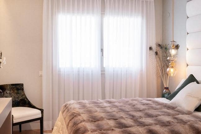 3 sypialnia Apartament na sprzedaż w Marbella z basenem garażem - 2 450 000 € (Ref: 10001842)