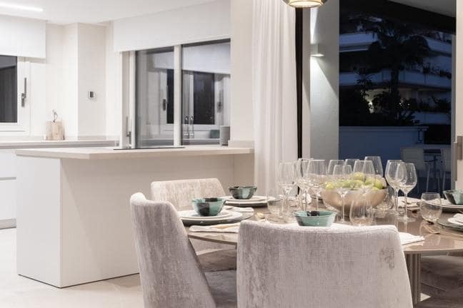 3 chambre Appartement à vendre à Marbella avec piscine garage - 995 000 € (Ref: 10001843)