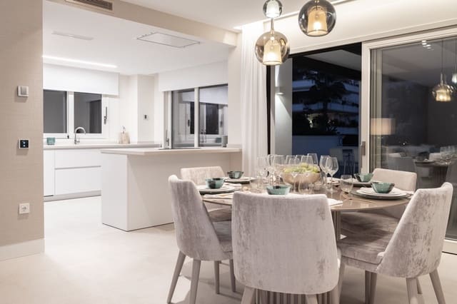 3 chambre Appartement à vendre à Marbella avec piscine garage - 995 000 € (Ref: 10001843)