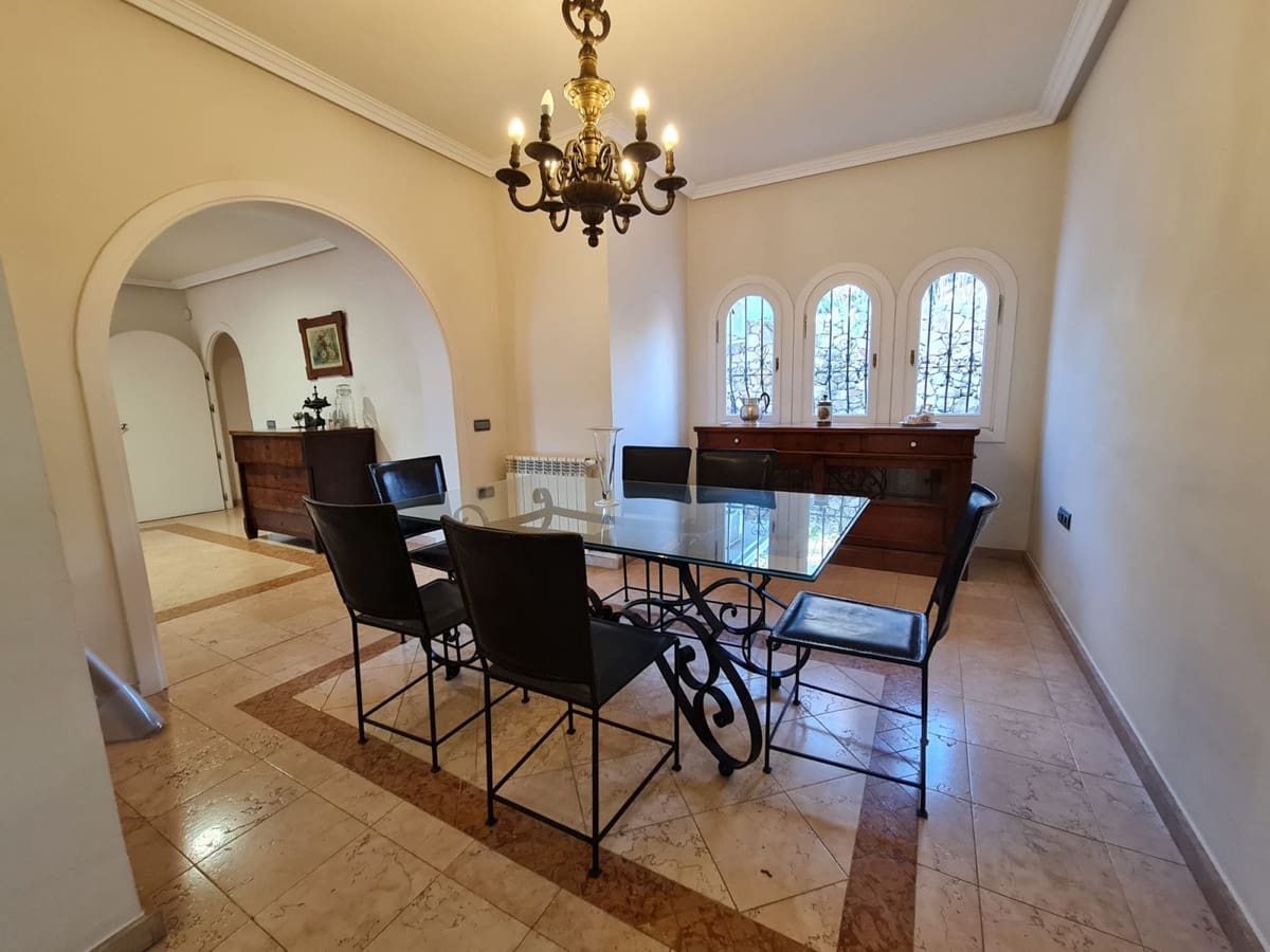 3 sovrum Villa till salu i Marbella med pool garage - 2 950 000 € (Ref: 10001847)