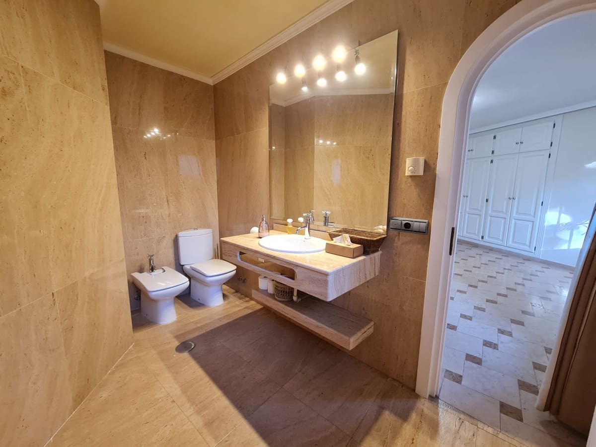 3 sovrum Villa till salu i Marbella med pool garage - 2 950 000 € (Ref: 10001847)