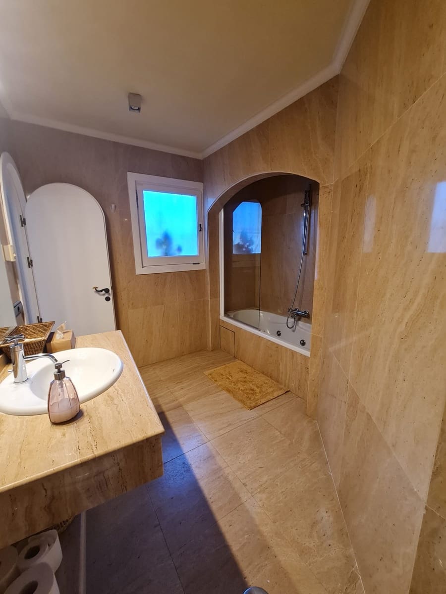 3 sovrum Villa till salu i Marbella med pool garage - 2 950 000 € (Ref: 10001847)