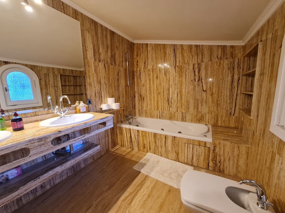 3 sovrum Villa till salu i Marbella med pool garage - 2 950 000 € (Ref: 10001847)