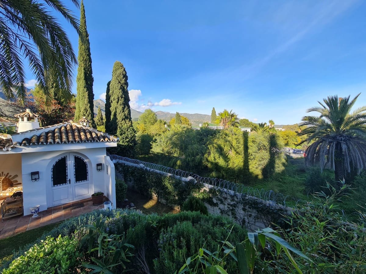3 sovrum Villa till salu i Marbella med pool garage - 2 950 000 € (Ref: 10001847)