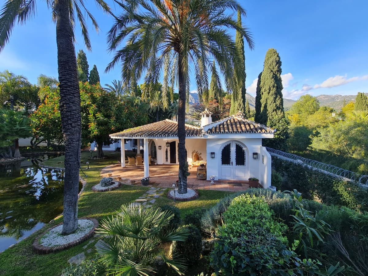3 sovrum Villa till salu i Marbella med pool garage - 2 950 000 € (Ref: 10001847)