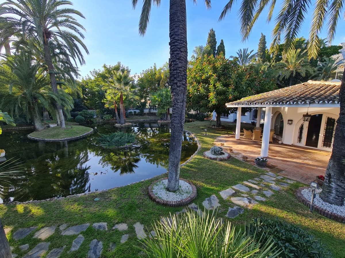 3 sovrum Villa till salu i Marbella med pool garage - 2 950 000 € (Ref: 10001847)