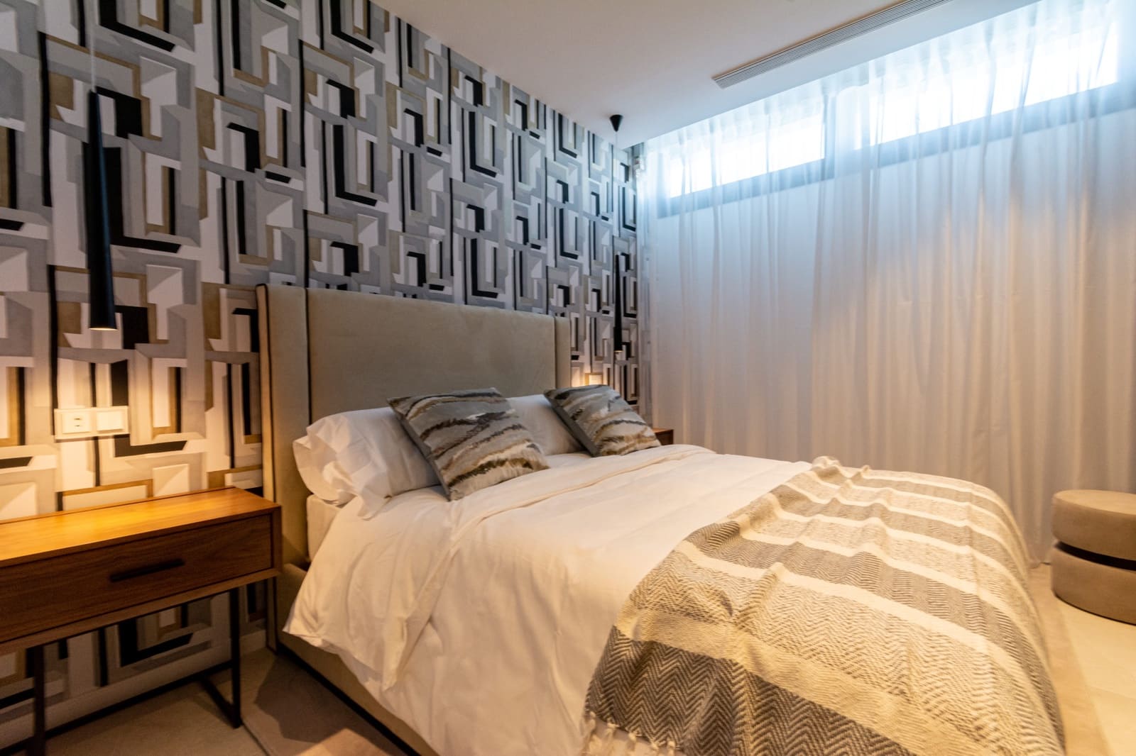 4 soverom Villa til salgs i Nueva Andalucia med svømmebasseng garasje - € 2 600 000 (Ref: 10001852)