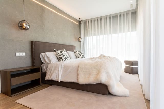 4 sypialnia Willa na sprzedaż w Nueva Andalucia, Marbella z basenem garażem - 2 600 000 € (Ref: 10001852)