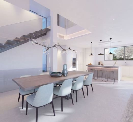Chalet de 3 habitaciones en Estepona Golf, Estepona en venta con piscina garaje - 1.100.000 € (Ref: 10001863)