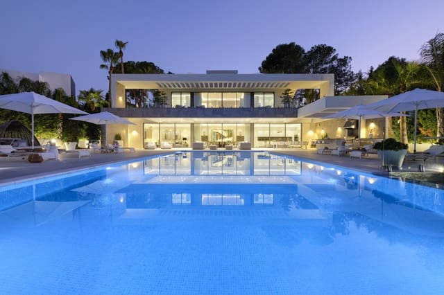 9 soveværelse Villa til salg i Nueva Andalucia, Marbella med swimmingpool garage - € 11.800.000 (Ref: 10001873)