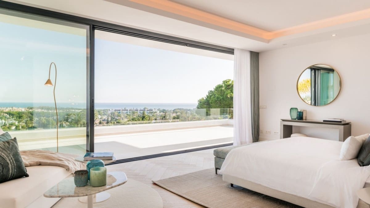 4 slaapkamer Villa te koop in El Paraiso met zwembad garage - € 3.650.000 (Ref: 10001874)
