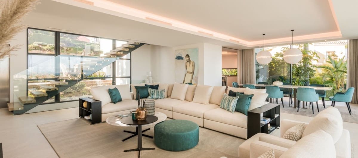 4 slaapkamer Villa te koop in El Paraiso met zwembad garage - € 3.650.000 (Ref: 10001874)