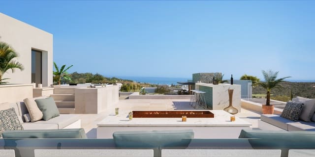 4 bedroom Villa for sale in Estepona with pool garage - € 1,395,000 (Ref: 10001876)