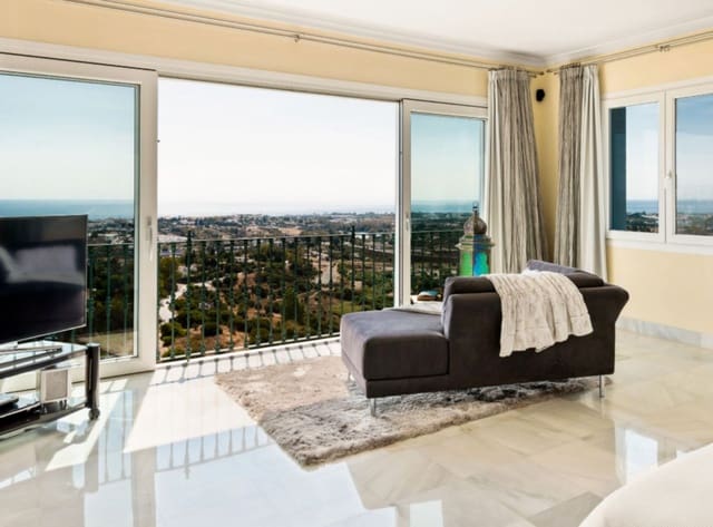 Ático de 5 habitaciones en Benahavís en venta con piscina garaje - 1.250.000 € (Ref: 10001879)