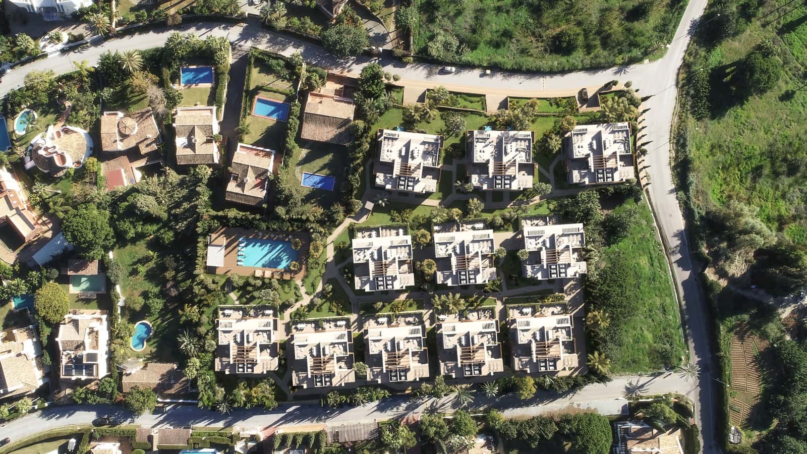 4 bedroom Villa for sale in Marbella with pool garage - € 1,600,000 (Ref: 10001880)