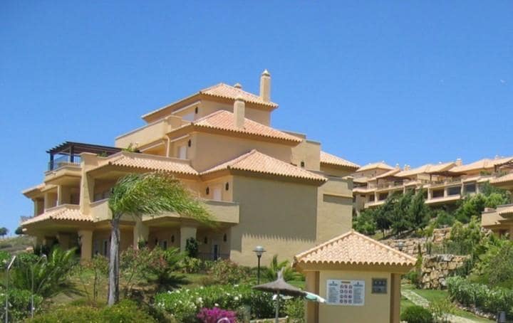2 chambre Appartement à vendre à Nueva Andalucia avec piscine garage - 385 000 € (Ref: 10001882)