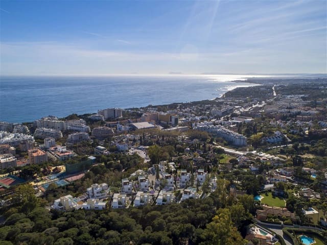 4 soverom Villa til salgs i Golden Mile, Marbella med svømmebasseng garasje - € 1 980 000 (Ref: 10001885)