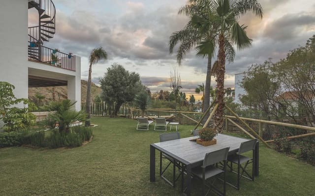 3 slaapkamer Appartement te koop in Marbella met zwembad garage - € 320.000 (Ref: 10001886)