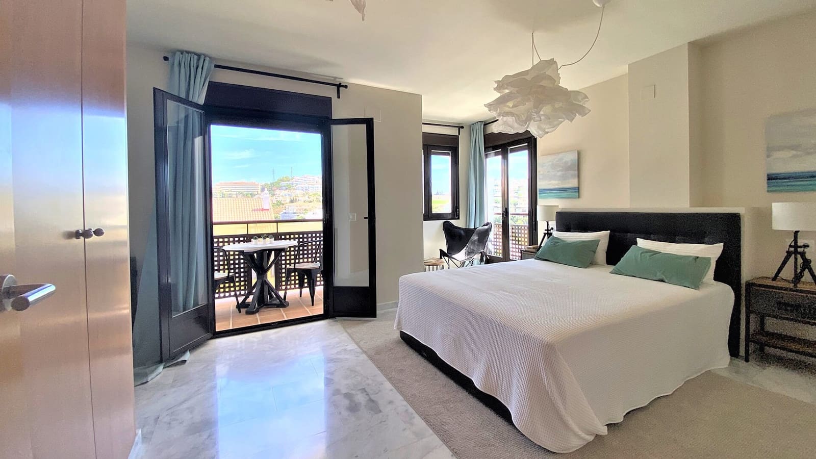 3 soveværelse Lejlighed til salg i La Cala de Mijas med swimmingpool garage - € 305.000 (Ref: 10001887)