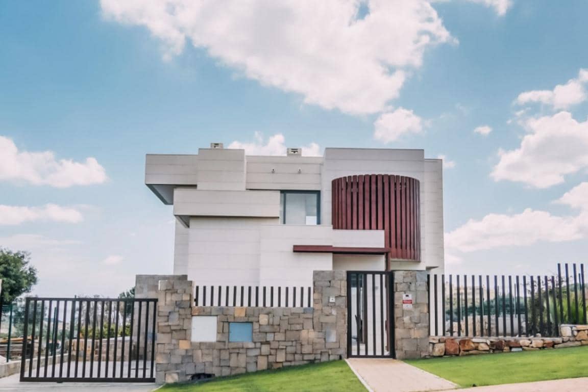 3 bedroom Villa for sale in Marbella with pool garage - € 850,000 (Ref: 10001890)